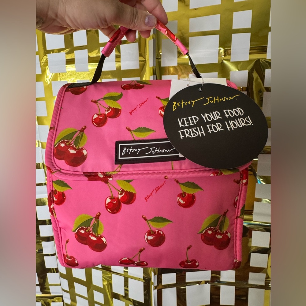 Betsey Johnson New with Tags insulated lunch bag CHERRIES PRINT